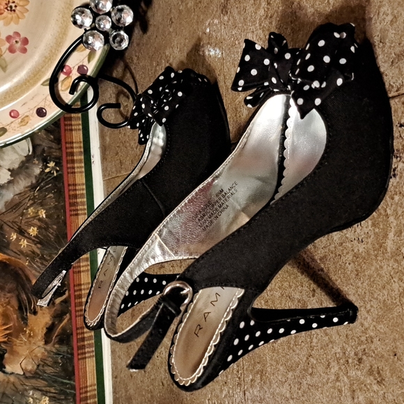 Rampage slingbacks - Picture 2 of 8